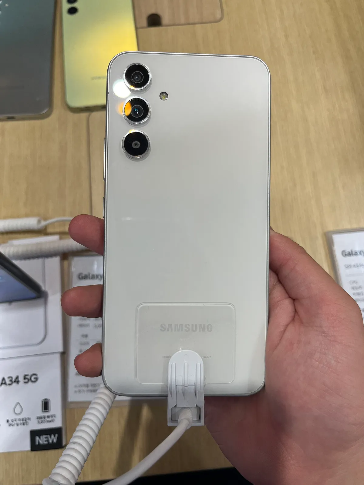 Samsung Galaxy A54 5G 8/256GB, baru garansi resmi, Foto 1 dari 2